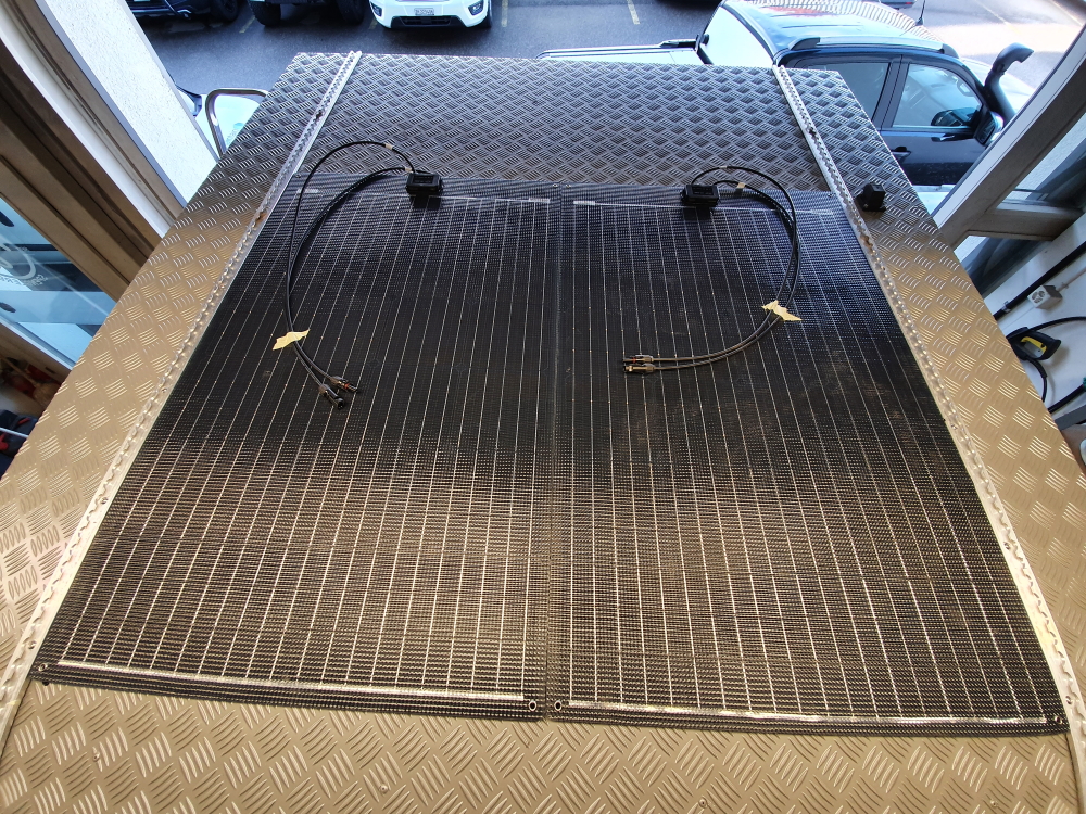 montage Semi Flex solar panel ETFE Alu Backsheet Offgridtec campersolar ETFE-AL 60W 100W 120W 160W 12V leicht begehbar semiflexibles Solarmodul marine Boot off road overland Vanlife Camper Wohnmobil Bus #Projektblackwolf richtig montieren hinterlüften