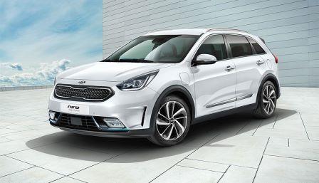 kia niro couleur blanc. plage arrière kia niro 2023 pour modèles hybrides ou electriques