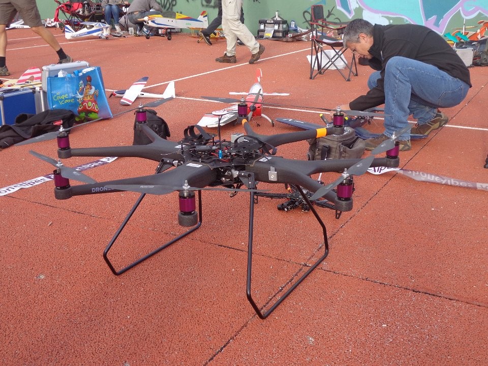 Un octopode volant pas très maquette
