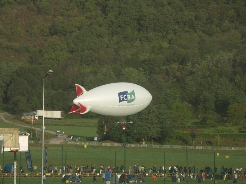 Des montgolfières et UN dirigeable !