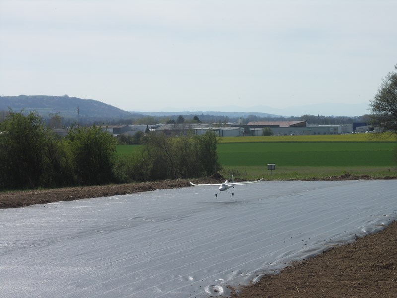 Atterrissage parfait sur la piste grâce aux systèmes VOR et ILS !