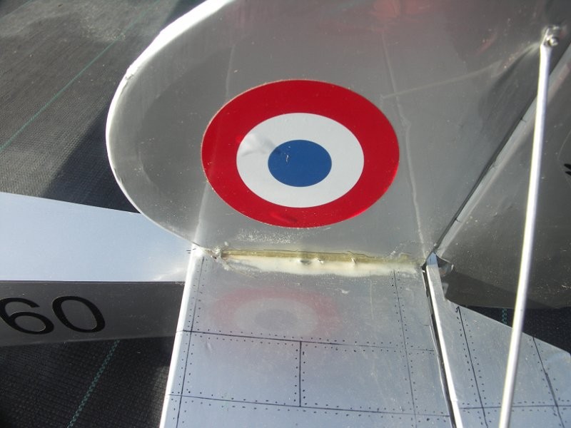 Une décoration soignée ... des années 30 pour un avion de 14-18 !!!