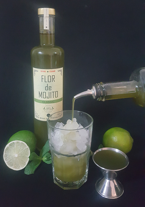 2. Verser 3 cl de Flor de Mojito