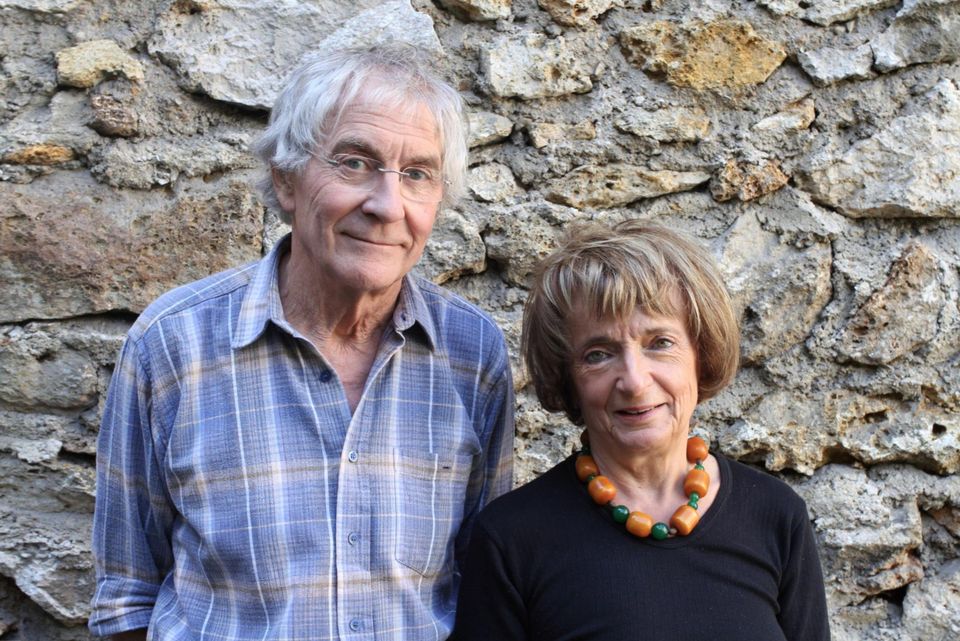 Michel et Monique PINCON-CHARLOT : Sociologues français spécialisés dans la fermeture au sein des classes supérieures de la société