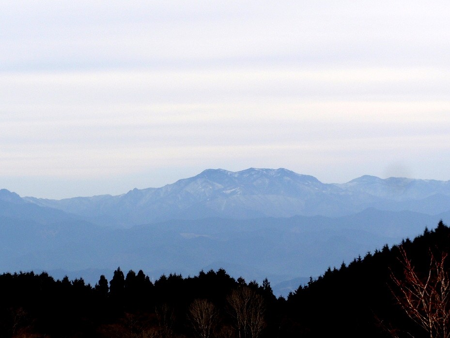 ミュージアム前から大峰山系