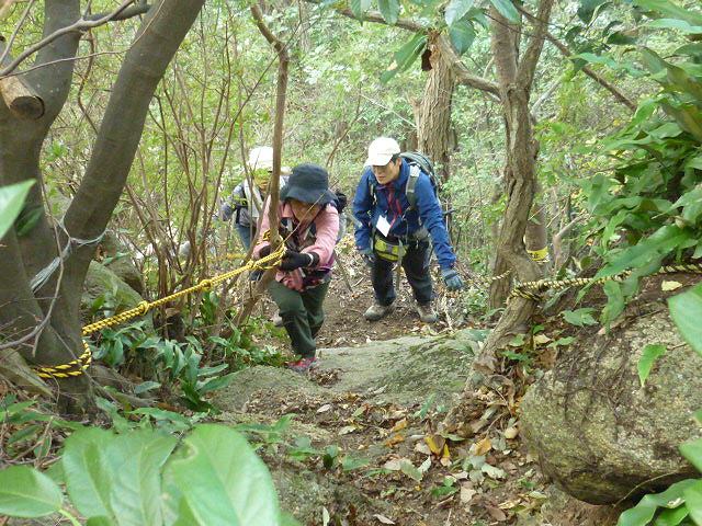 さらに岩登り