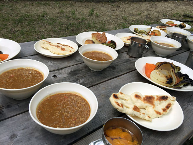 キーマカレーとナンと野菜ゴロゴロとデザートの盛りだくさん♪