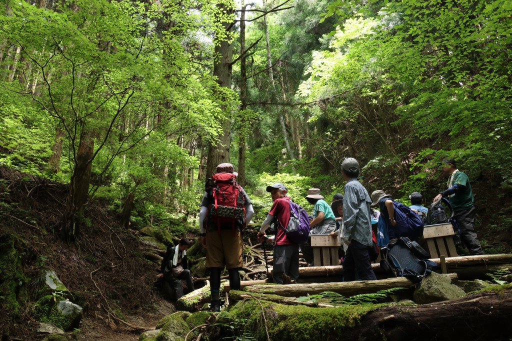 最後の急登手前で休憩