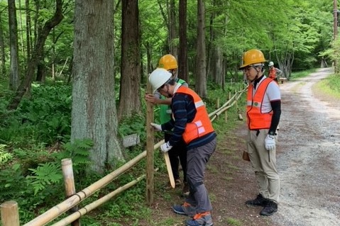 杭打ち位置決め中