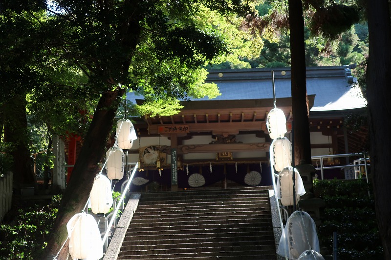 枚岡神社