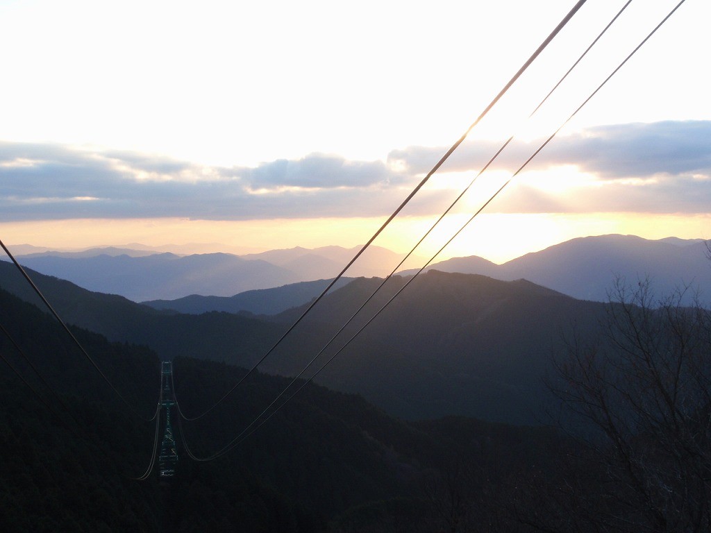 ロープウェイ乗り場からの夕景。