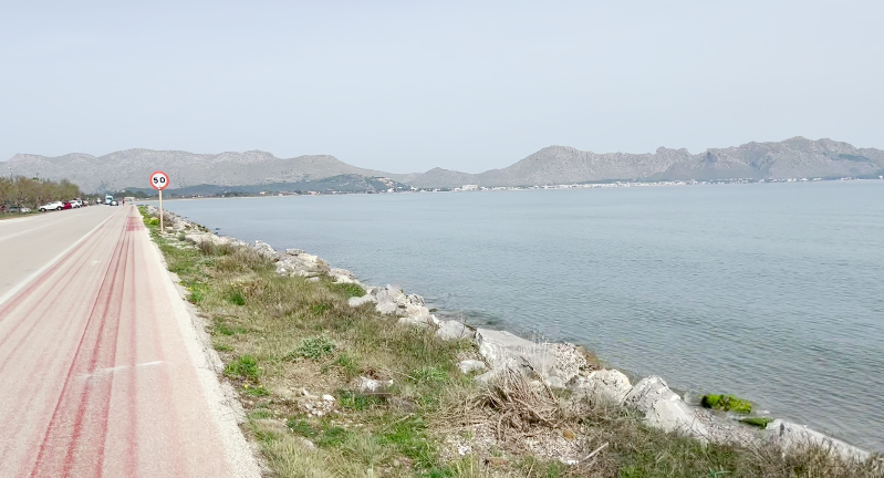 Auf dem Weg nach Pollenca ist der Veloweg recht gut.