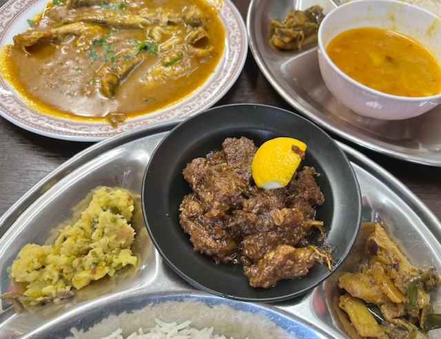 毎月30日はインドヨガカレッジのカレーの日/ベンガル地方料理