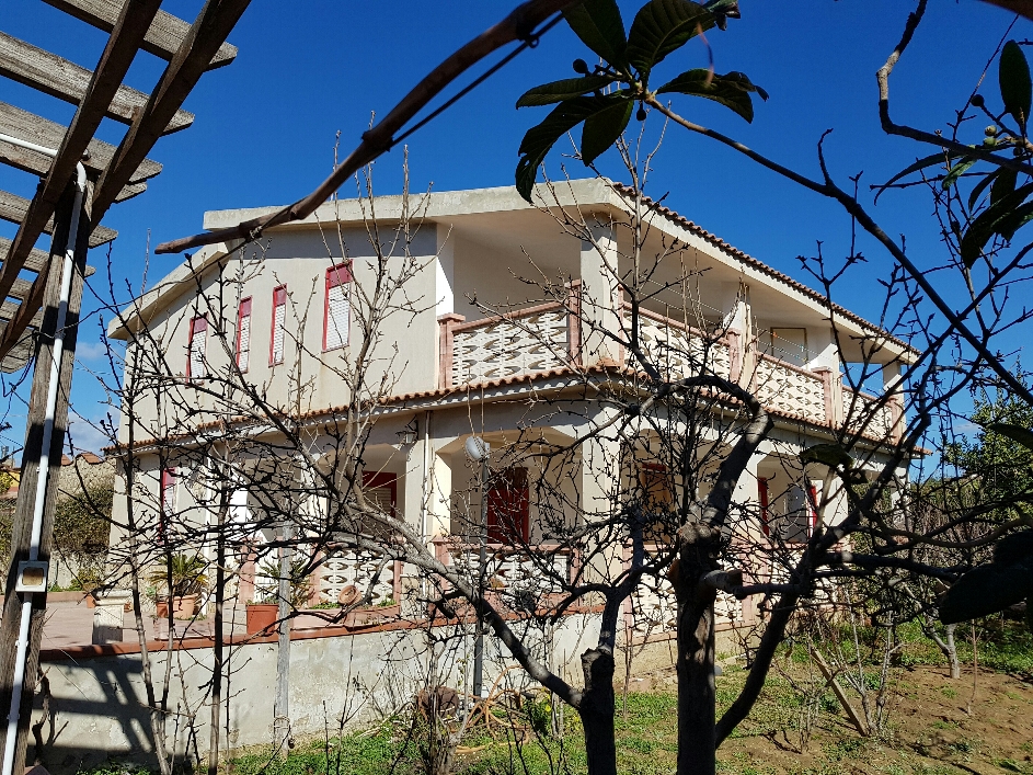 Esterno