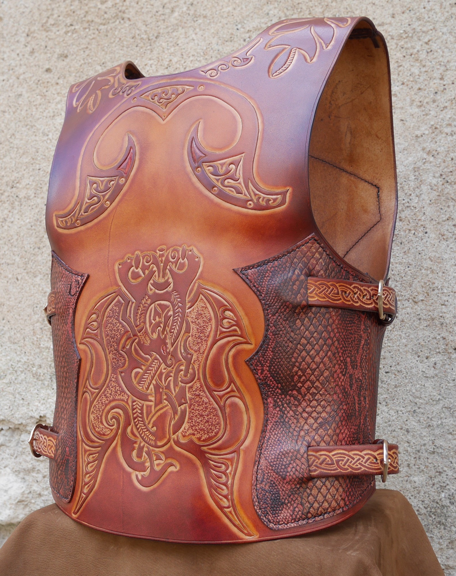 Galerie des creations en cuir pieces d exception Eden Esprit Cuir Specialiste du cuir vegetal
