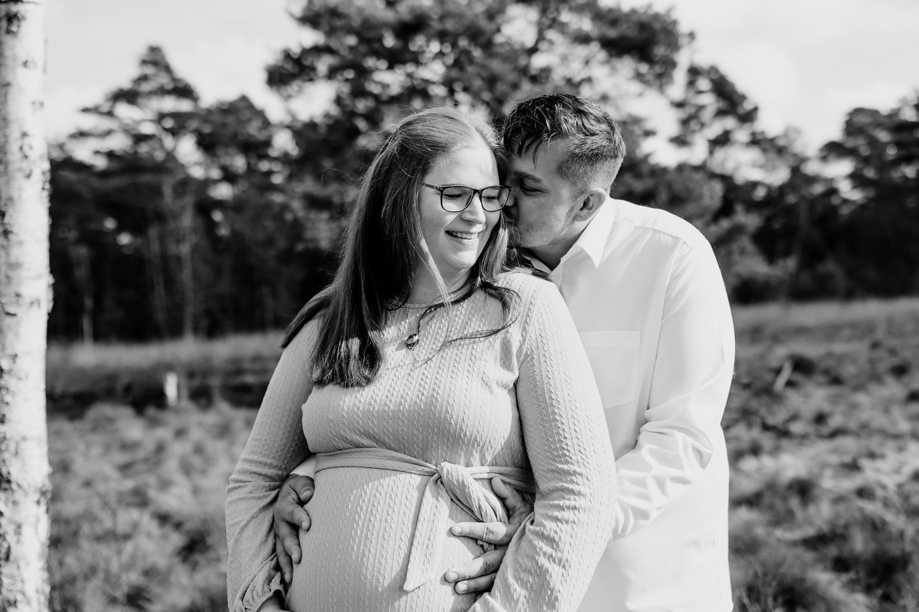 Babybauch Fotoshooting Schneverdingen | Babybauchshooting Tostedt | Schwangerschaftsbilder Outdoor Sittensen | Schwanger Bilder Rotenburg Wümme | Soltau | Zeven