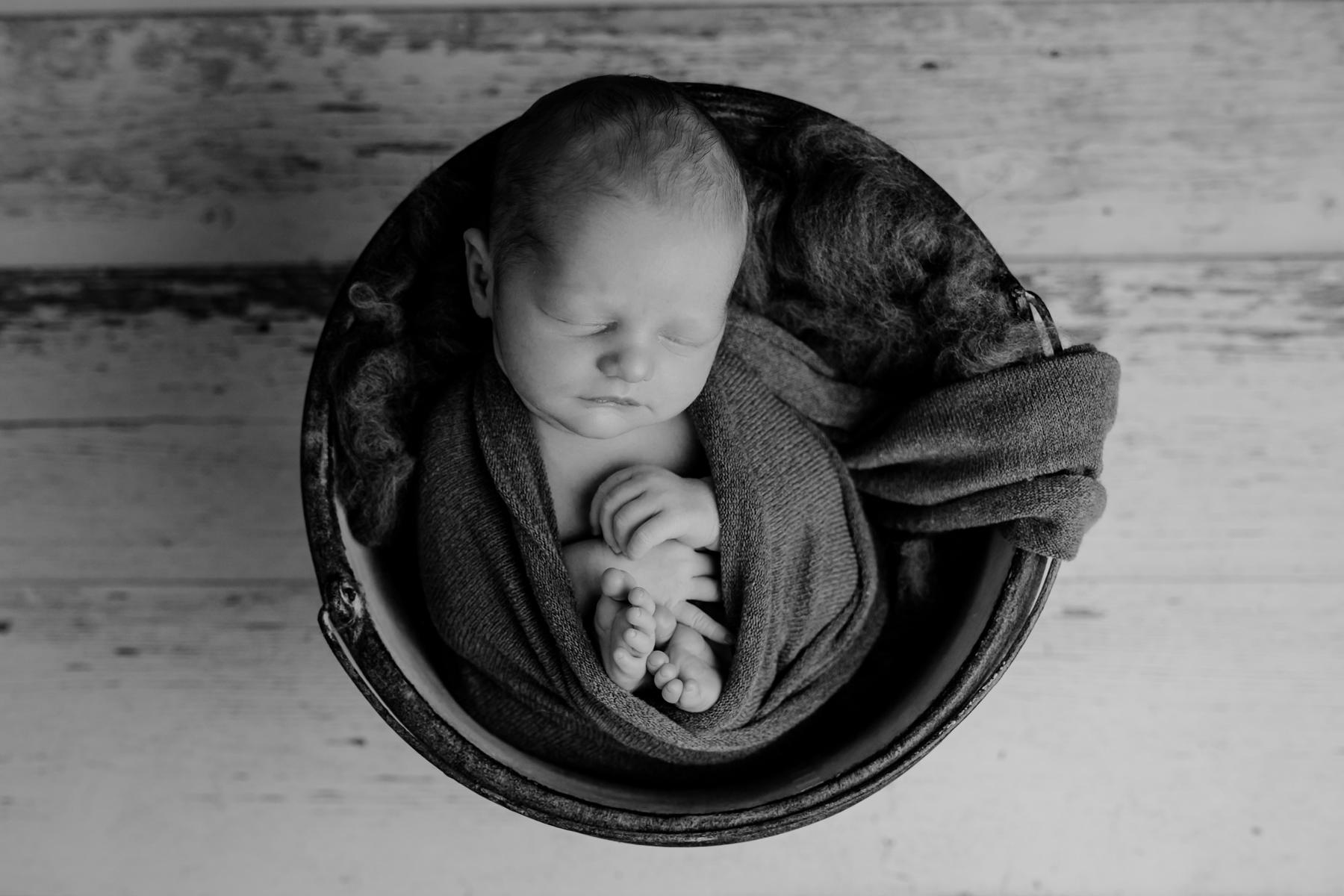 Neugeborenenshooting Lauenbrück | Newborn Fotoshooting Schneverdingen | Babyphotos Bispingen | Baby Fotoshooting Homestory Verden | Baby Fotos Tostedt | Newborn