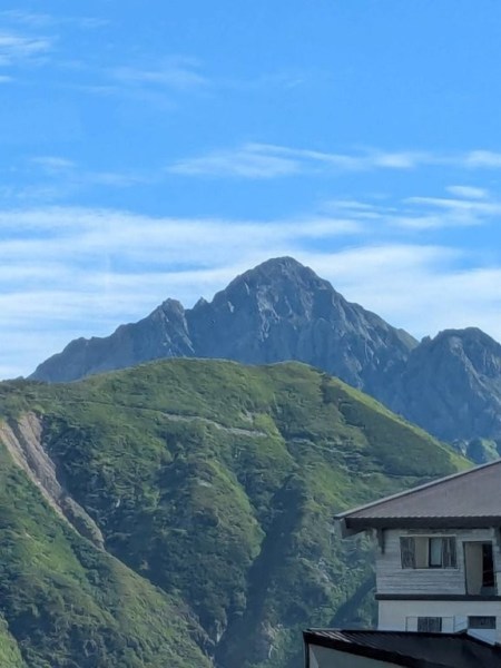 バスの中から見えた劔岳