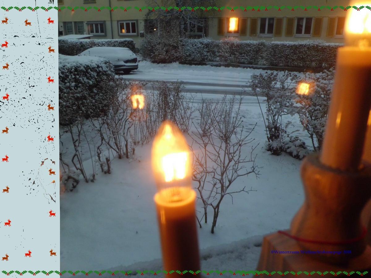 2 Adventkalendertürchen Aufnahme aus dem Fenster