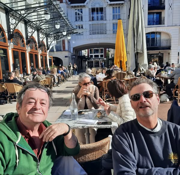 Seamas McSwinney et Eamon Little, scénariste de That They May Face The Rising Sun, film irlandais