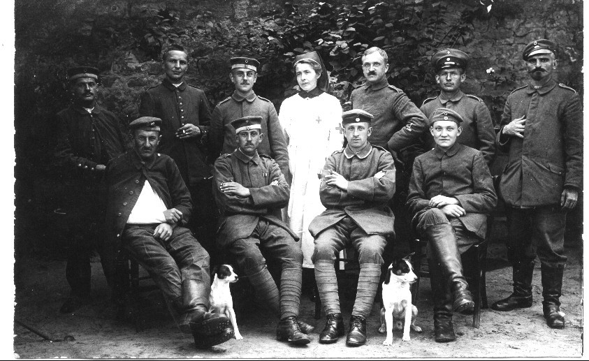 Verwundete Soldaten aus Lazarett