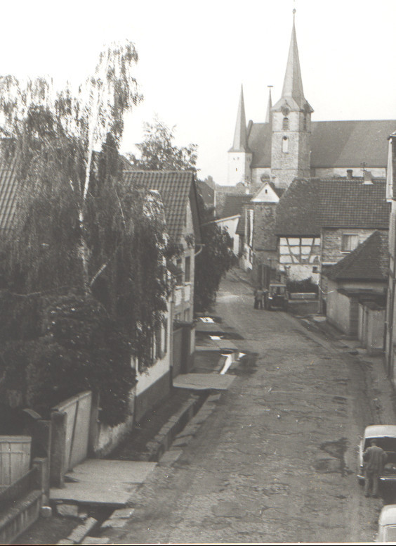 Bahnhofstraße mit Dorfbach, Geitherstraße