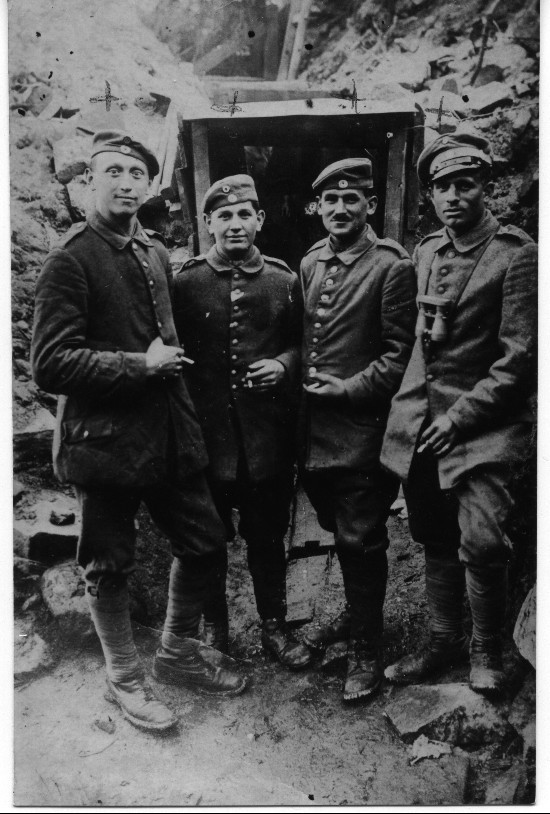 Wilhelm Weber mit Kameraden