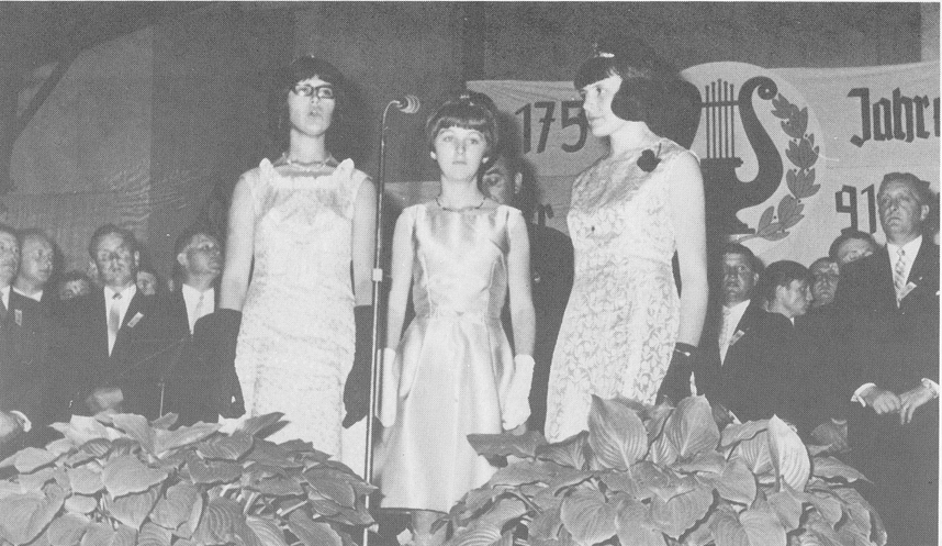 Festdamen 1966 zum 175jährigen Jubiläum: Patricia Weber, Angela Braun, Hildegard Rößler (Sattler)