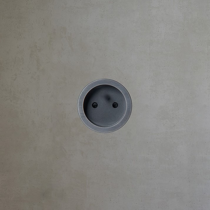 solid wall | spatulated