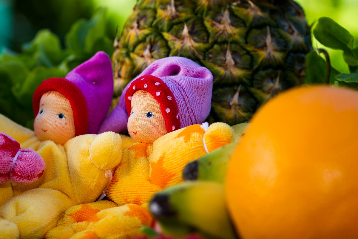 Vegane Spielfigur als Geschenk zur Geburt