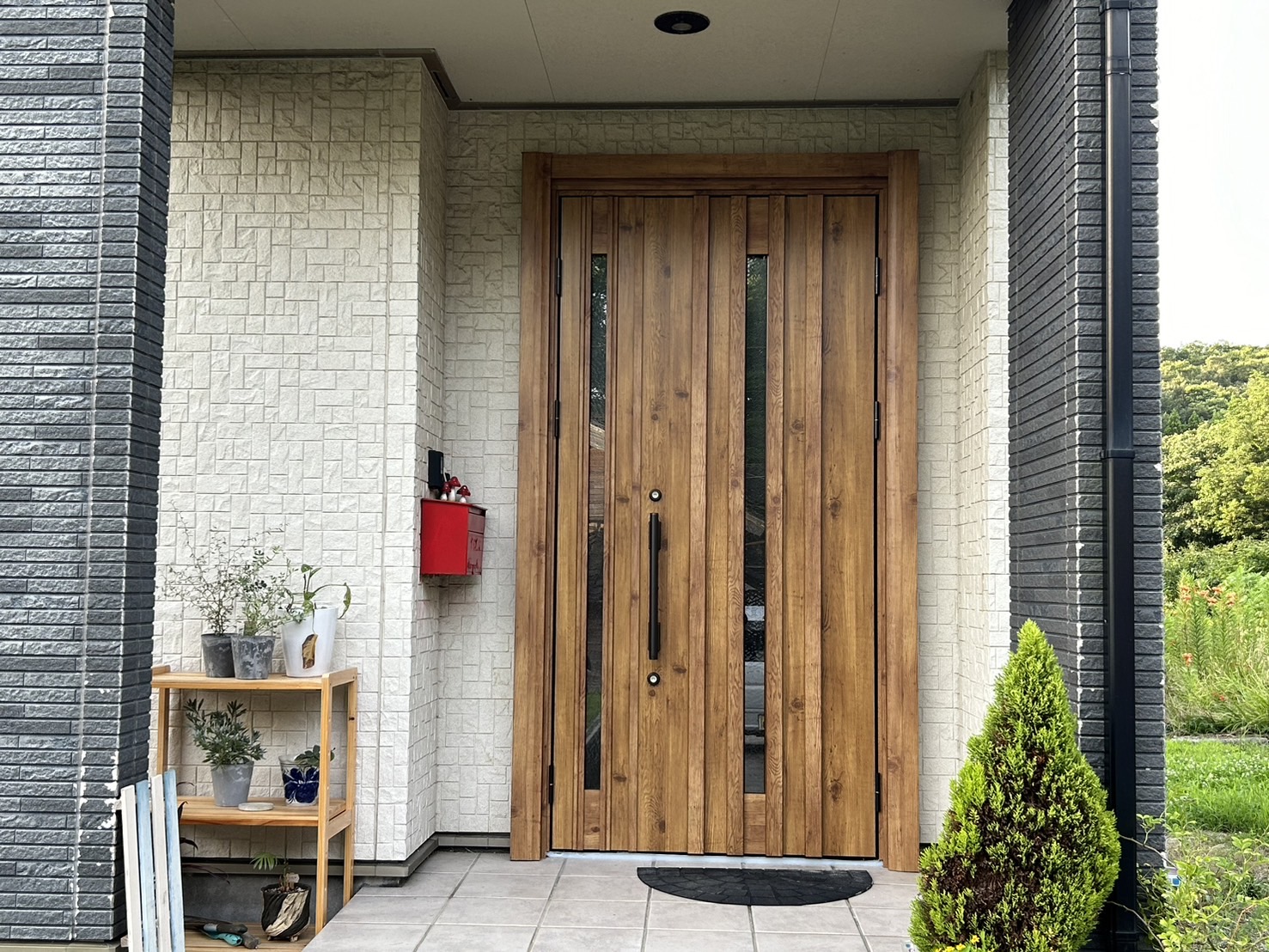 玄関ドアの入替：羽咋郡志賀町住宅玄関ドア新規取付け