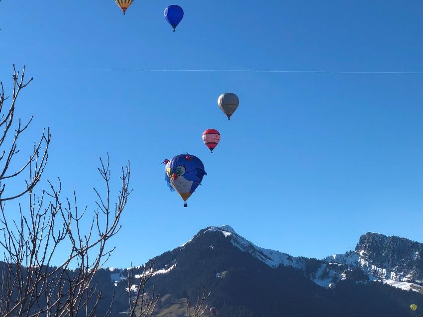 Heissluftballone in Château d'Oex