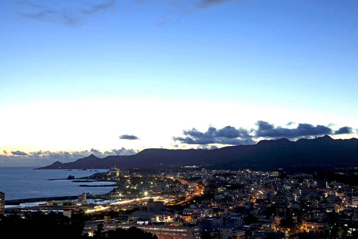 沖縄写真　名護市街 夜景