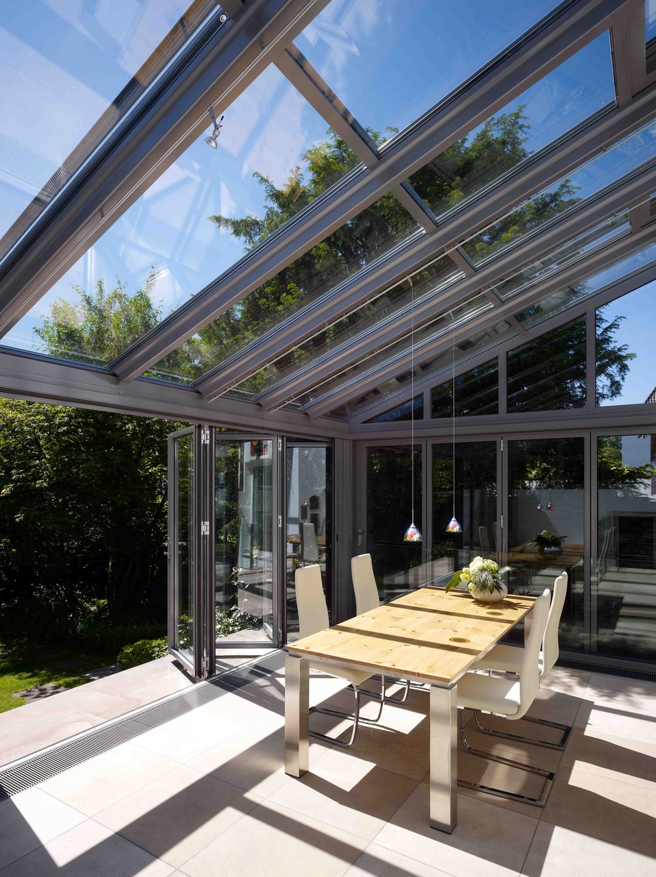 pergola verre par LA VERANDA ROCHELAISE signée RAPID miroiterie