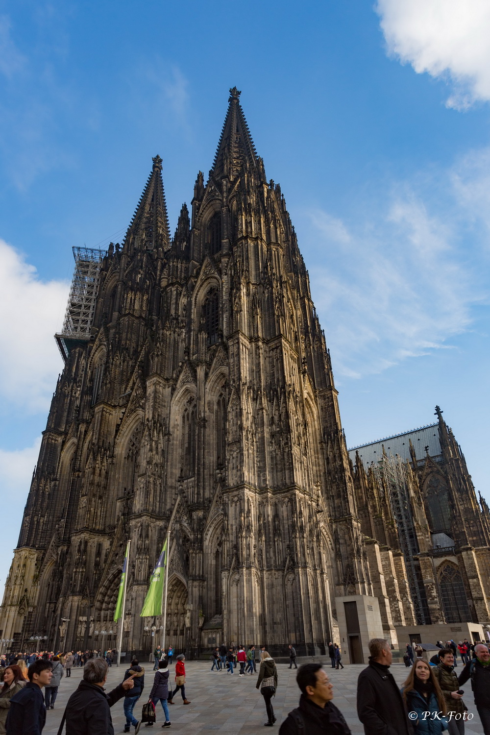 Kölner Dom mit 157,38 m die zweithöchste Kirche Europas