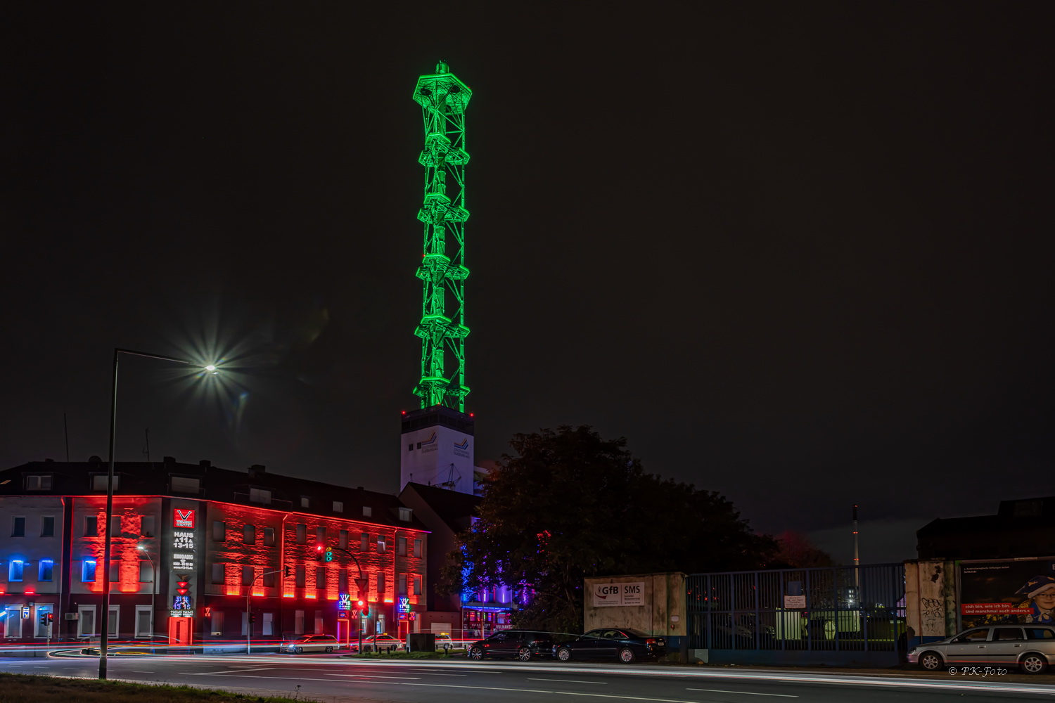 Stadtwerketurm von der Vulkanstr. in Duisburg aus gesehen