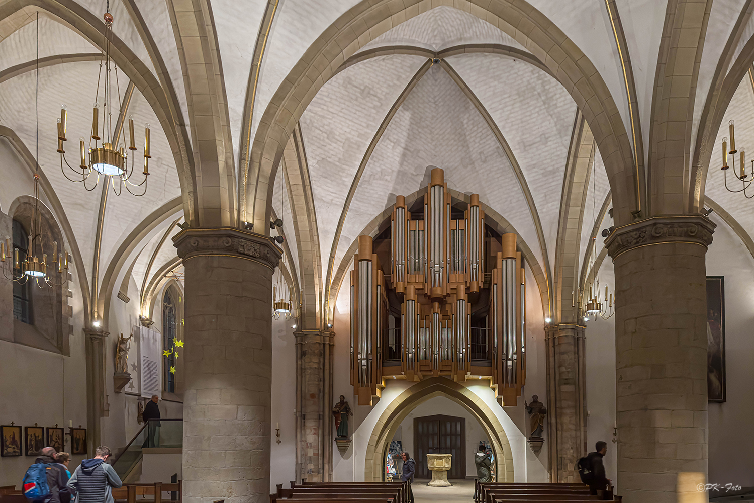 Röm.-Kath. Kirche St. Peter in Recklinghausen, deren Ursprung auf 1247 zurückgeht