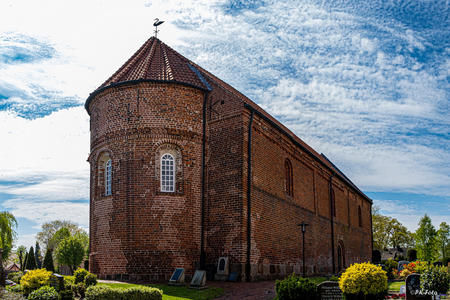 St. Mauritius-Kirche in Friedeberg-Horsten (Friesland) aus dem 13. Jahrhundert