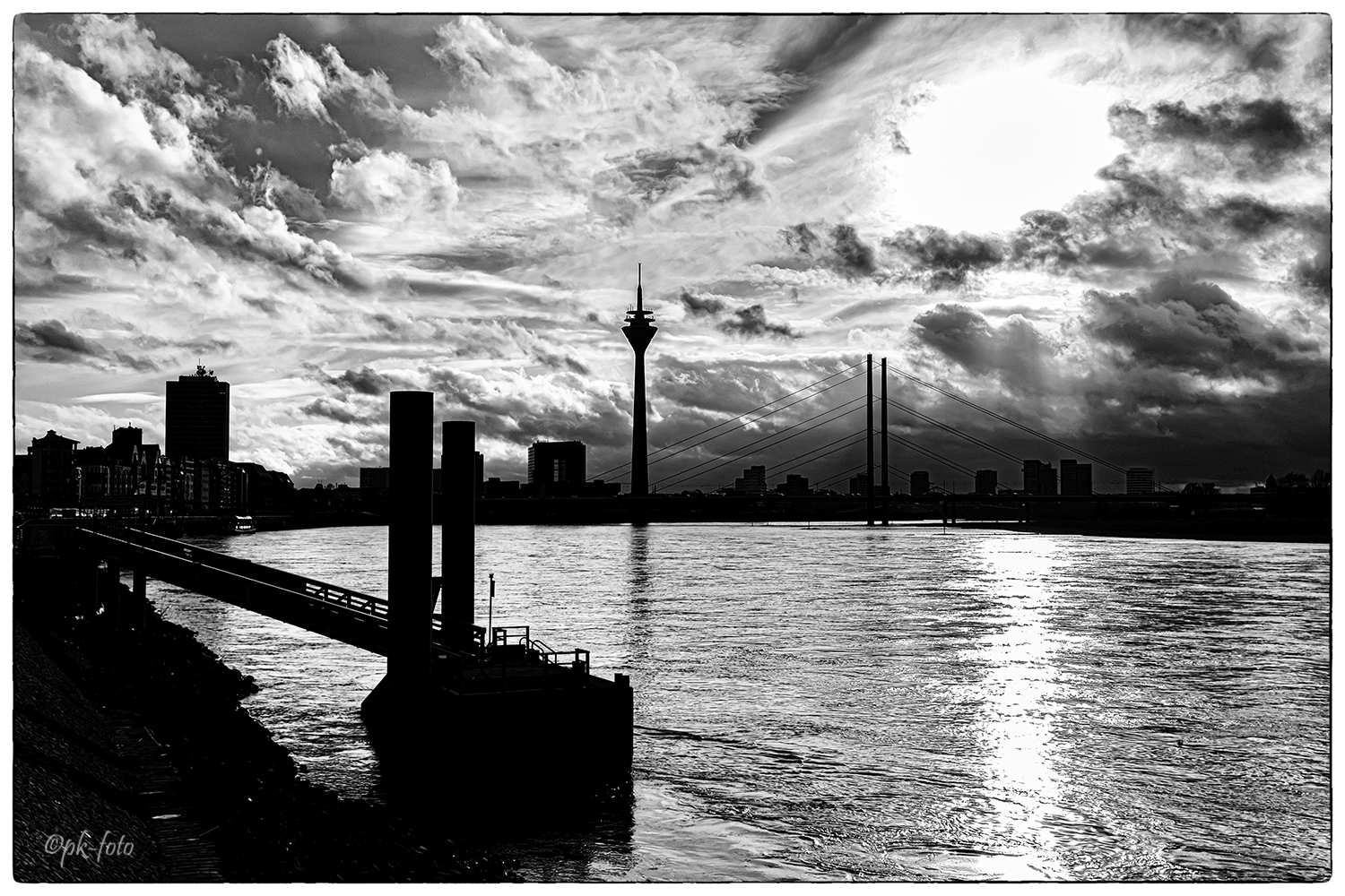 Rheinturm Düsseldorf