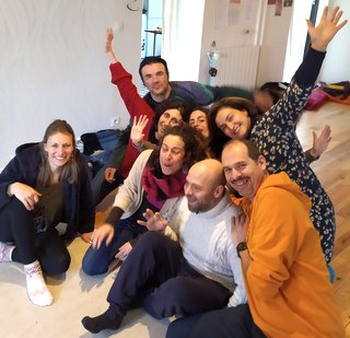 Eventos, workshops de Constelações Familiares Sistêmicas em grupo, em Brasilia-DF, Brasil. Constelação com cavalos em BSB, conduzida pelo francês Cedric, numa abordagem energética e xamânica das constelações familiares e sistêmicas.