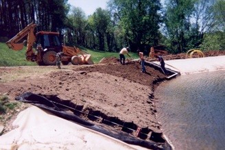 Protection et végétalisation de géomembrane avec Geoweb