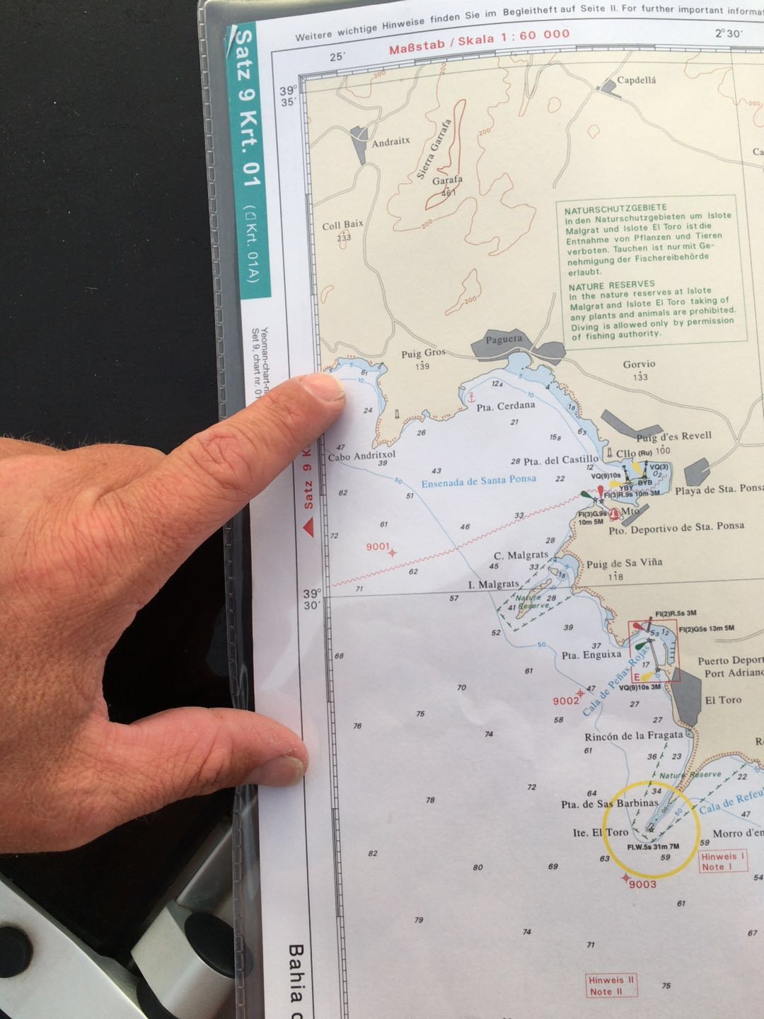 Seekarte studieren und  Position finden