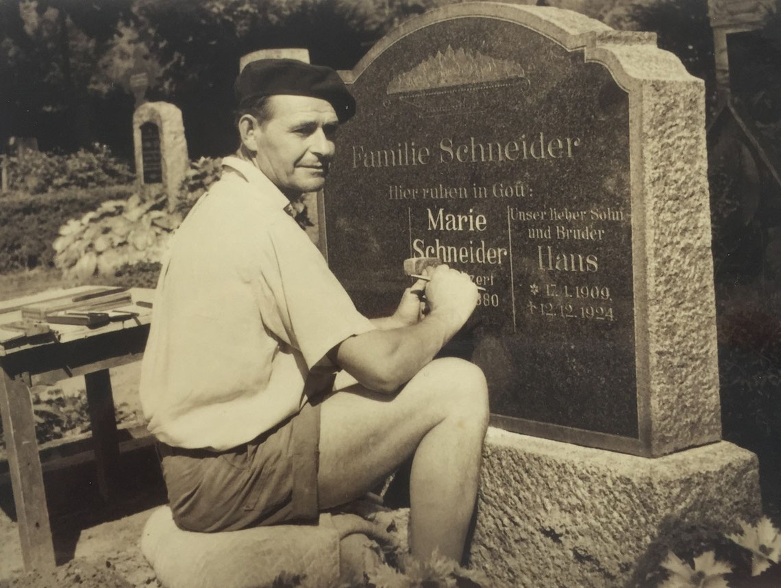 August Groh bei der Arbeit