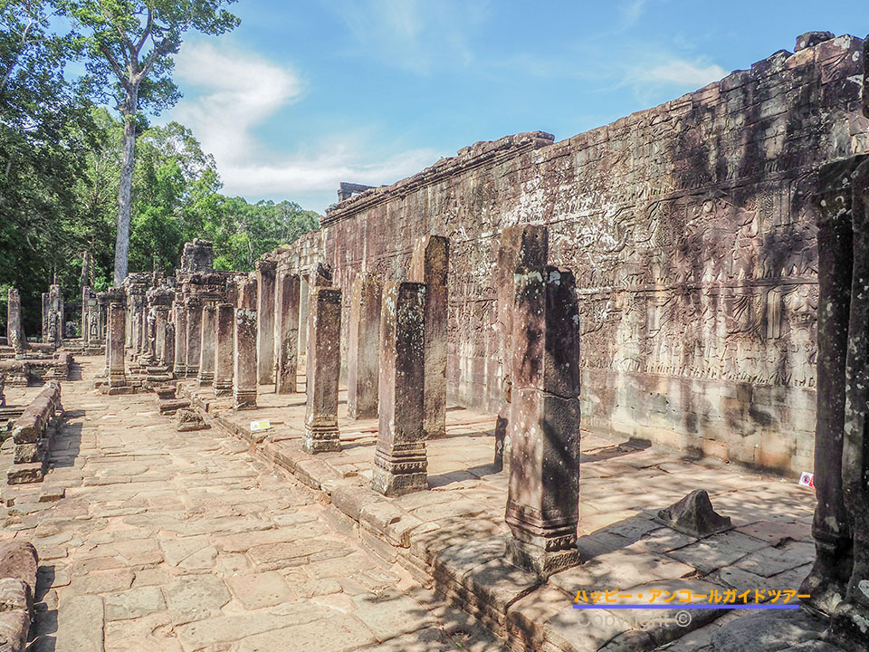 アンコートムのバイヨン寺院