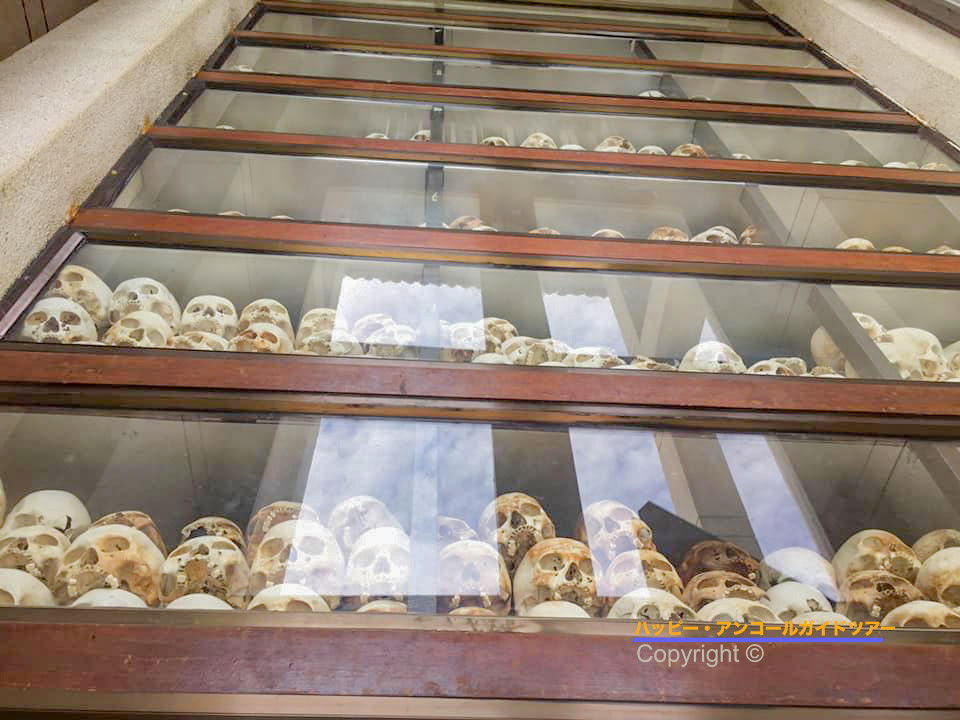 チュン・エク虐殺博物館の中