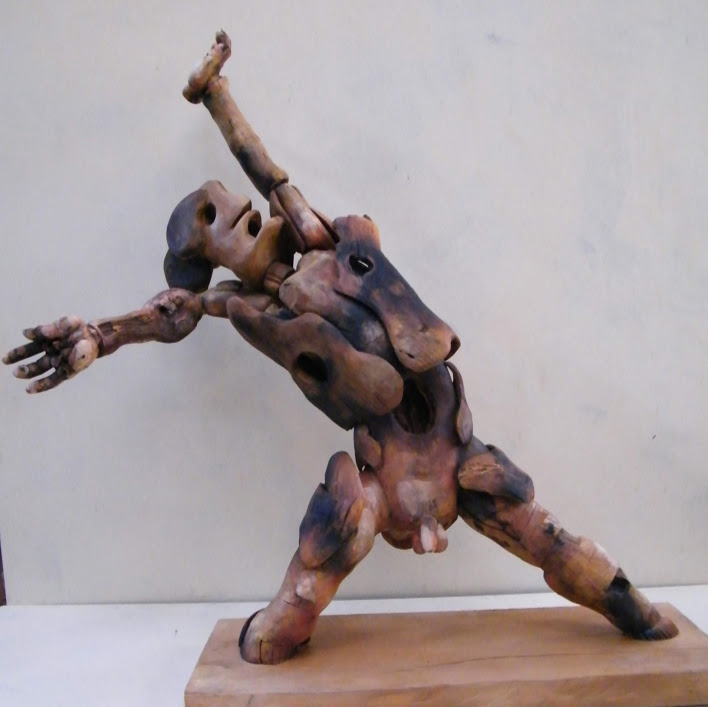 "Guerrier n°13" - Bois polychrome - 108 x 78 x 30 cm - 2019. Sculpture d'Hans Jorgensen