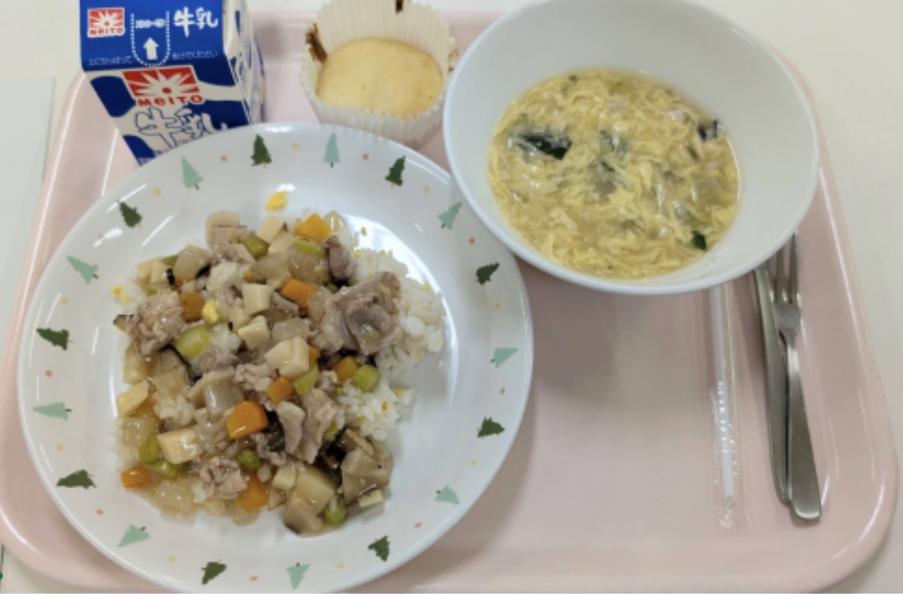 【広報委員】1年生学級委員会　活動報告『給食試食会』