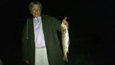 ... Helene mit ... ... Fisch