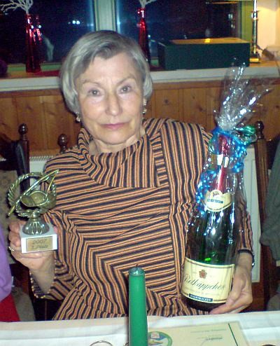 3. Preis mit Bronzepokal an Helene Händler