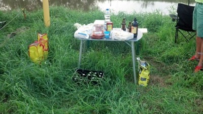 Falko grillt und macht Fotos